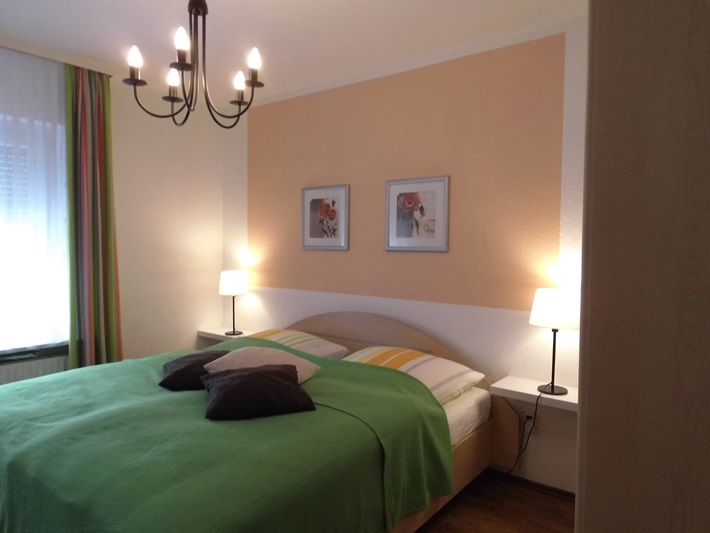 Schlafzimmer 1 Ferienwohnung 1