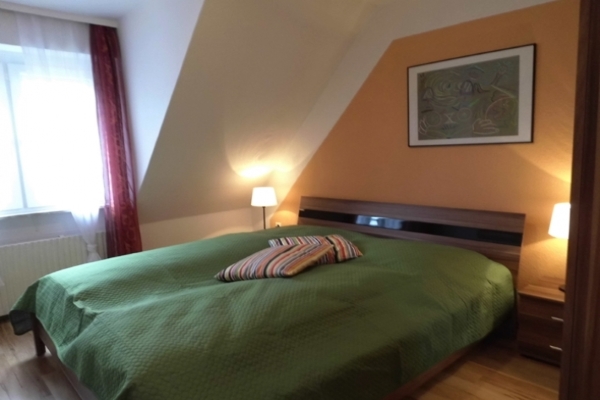 großes Schlafzimmer der Wohnung